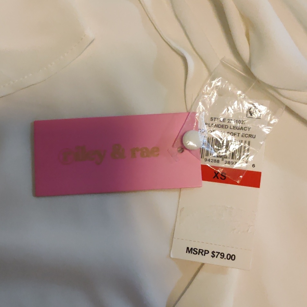 NWT Riley & Rae Cream Ruffle Blouse Size XS - Picture 6 of 9